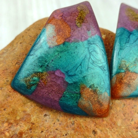 Crackled Turquoise & Metallic Copper Brown Enamel Abstract Brass Earrings - Picture 5 of 7